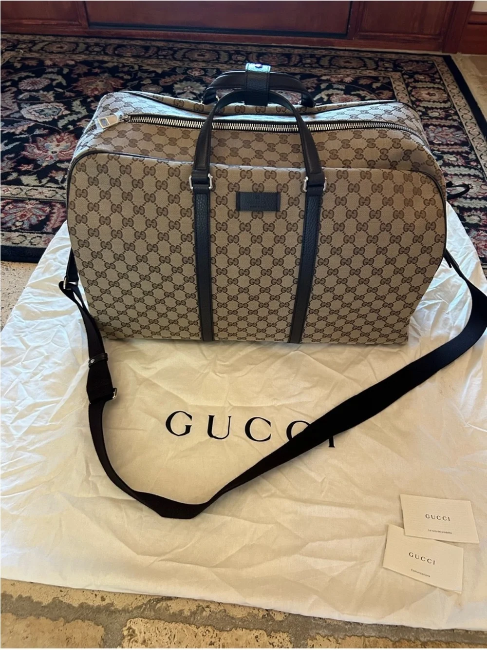 Unisex, Gucci, beige GG supreme canvas weekend with dark brown trim made Italy